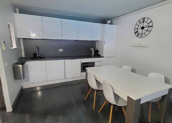 4 Pers Piscine, Apartman *