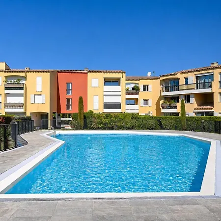 4 Pers Piscine, *
